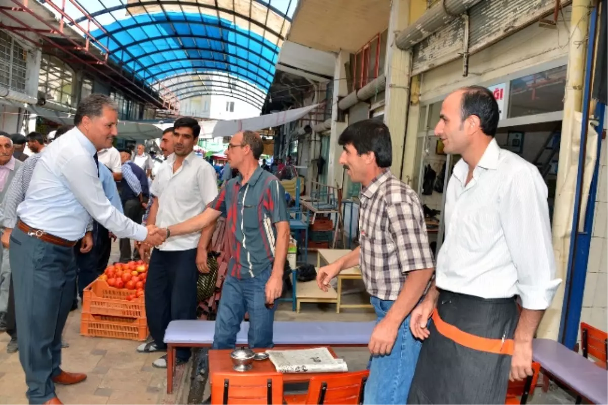 Malatya Belediye Başkanı Çakır, Kasap Pazarı\'ndaki Çalışmaları İnceledi