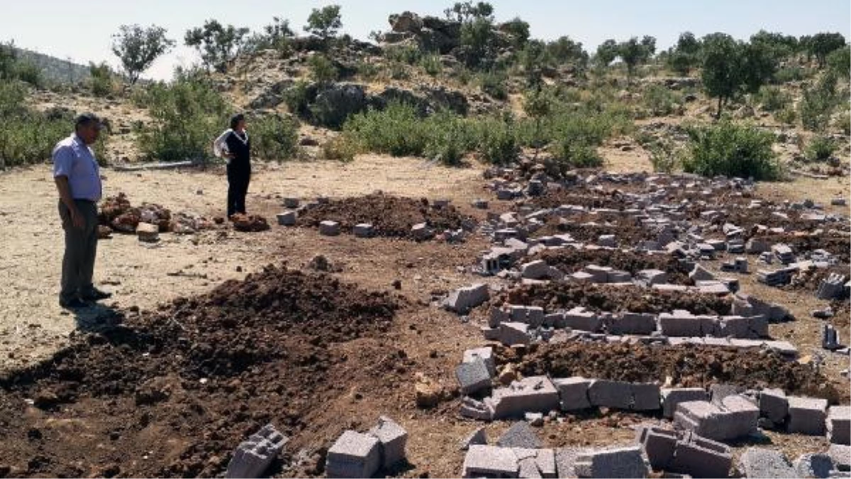 Nusaybin\'deki PKK Mezarlığı Tahrip Edildi