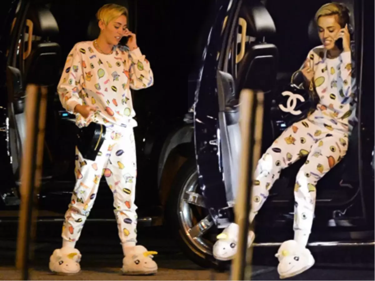 Miley Cyrus Objektiflere Pijamalı Yakalandı