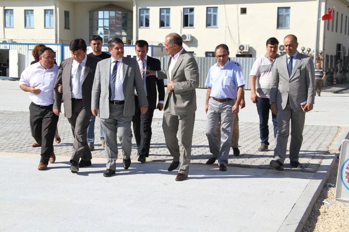 "Yunus Emre Kent Meydanı Kula\'nın Modern Bir Yüzü Olacak"