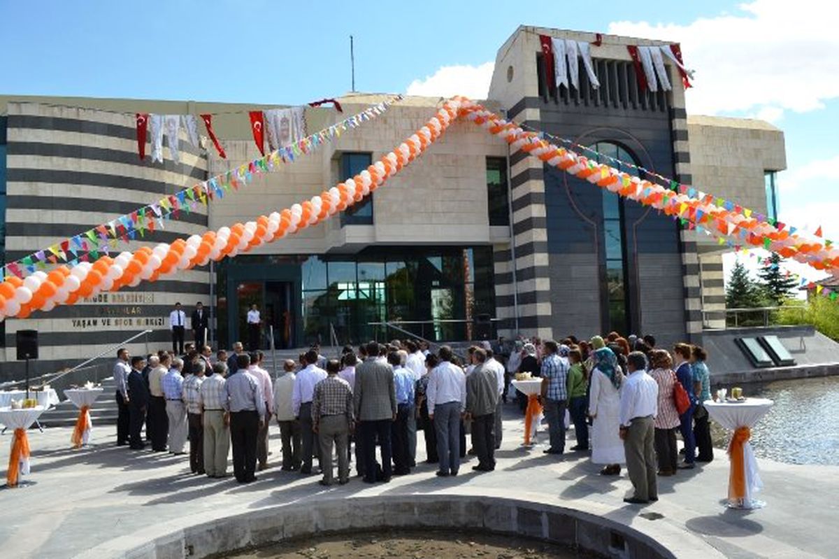 Bayanlar Yaşam ve Spor Merkezi Açıldı
