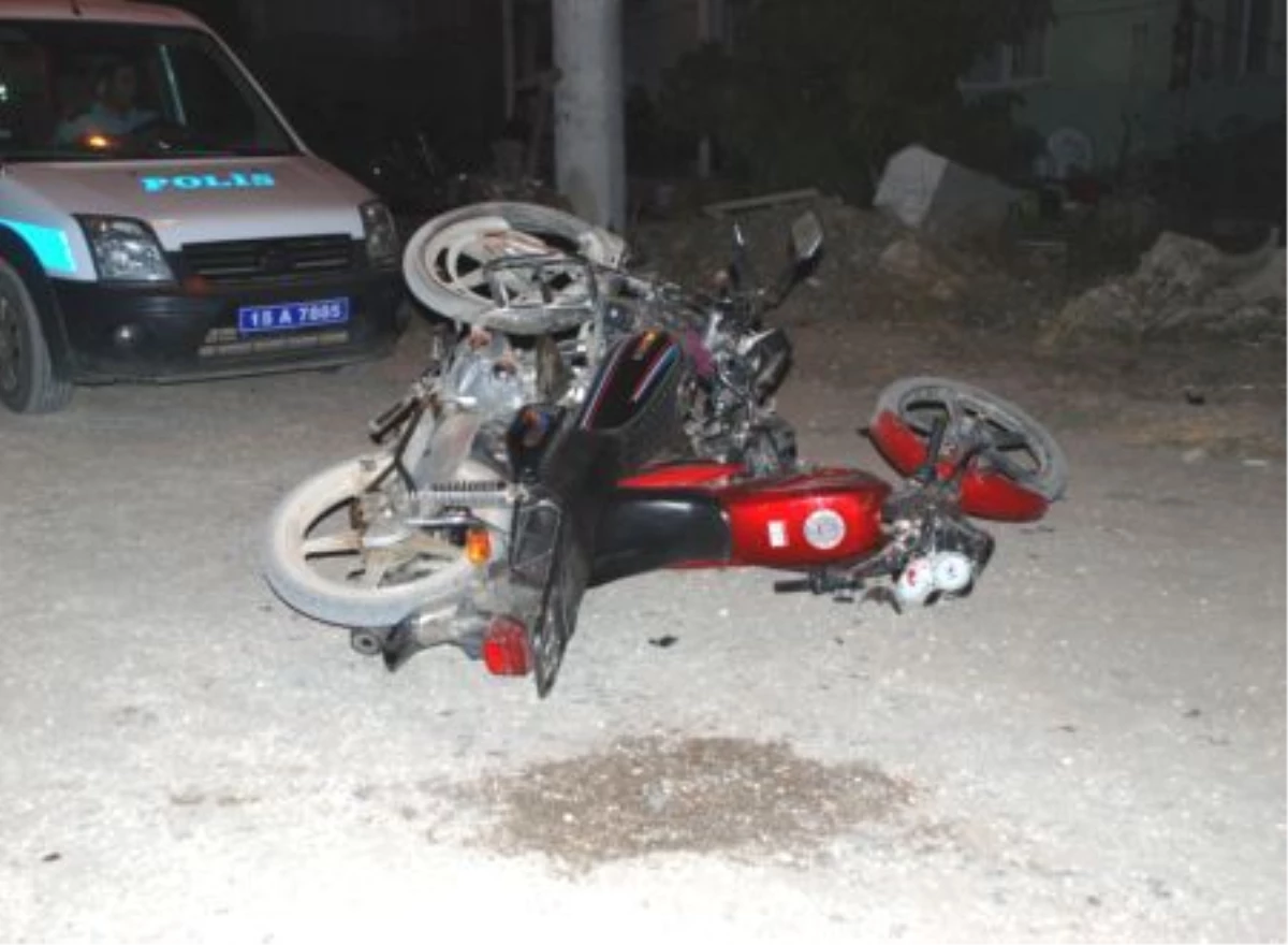 Burdur\'da Trafik Kazası: 2 Yaralı