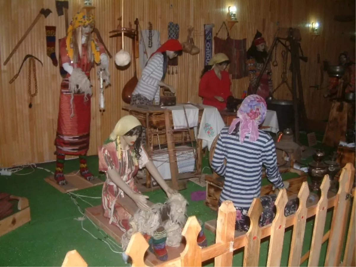 Burhaniye'deki Hareketli Müze İlgi Görüyor