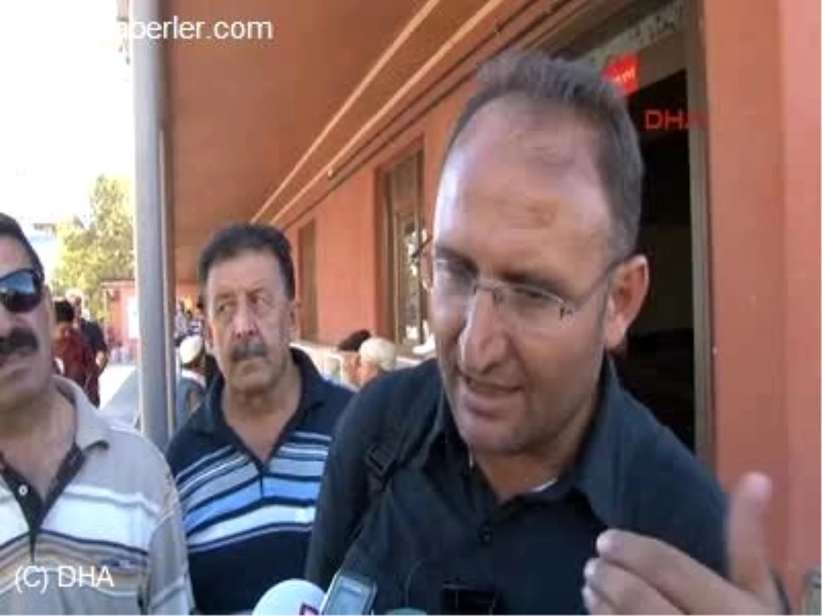 CHP Milletvekili Sabahat Akkiraz Cemevinde Kalan Suriyelileri Ziyaret Etti