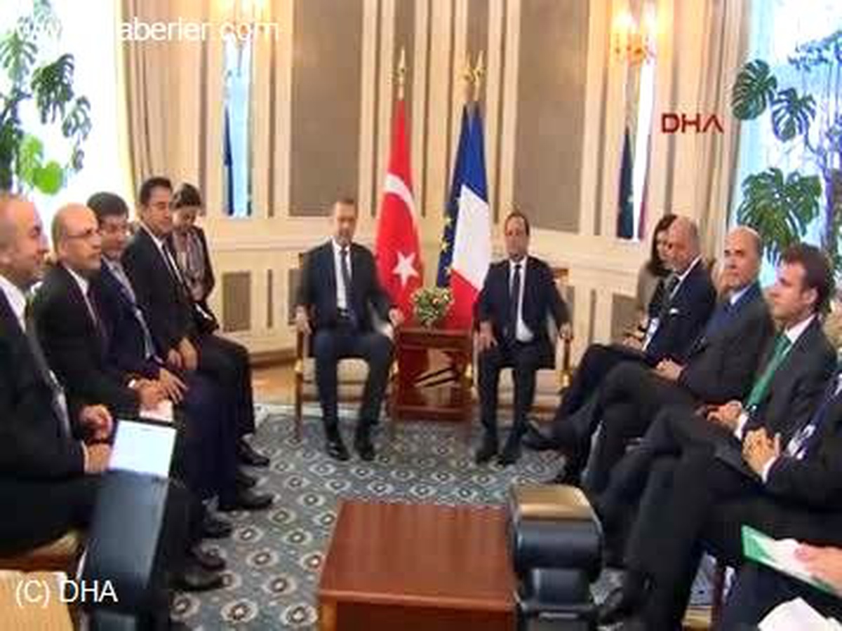 Erdoğan, Fransa Cumhurbaşkanı François Hollande ile Görüştü