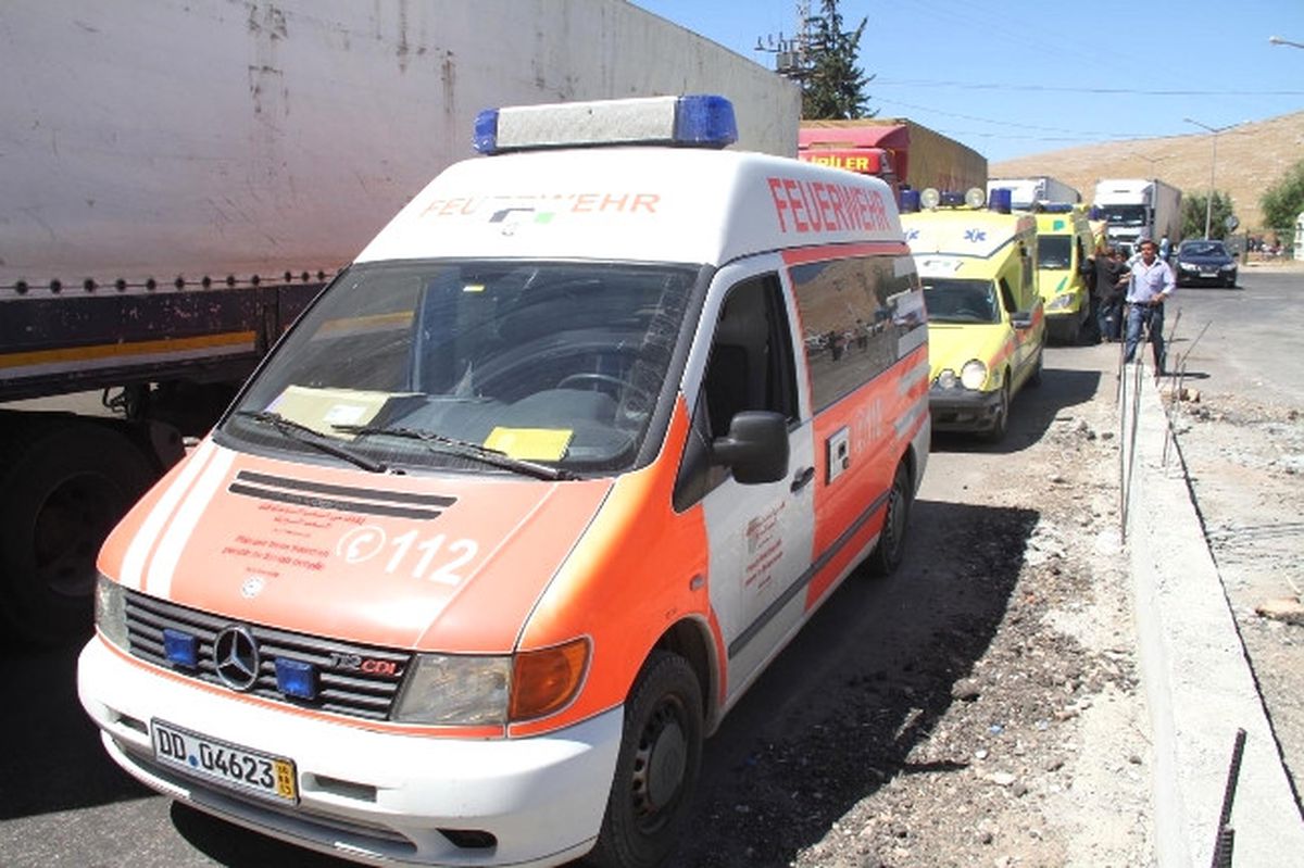 İsveç\'ten Suriyeli Muhaliflere Ambulans Yardımı