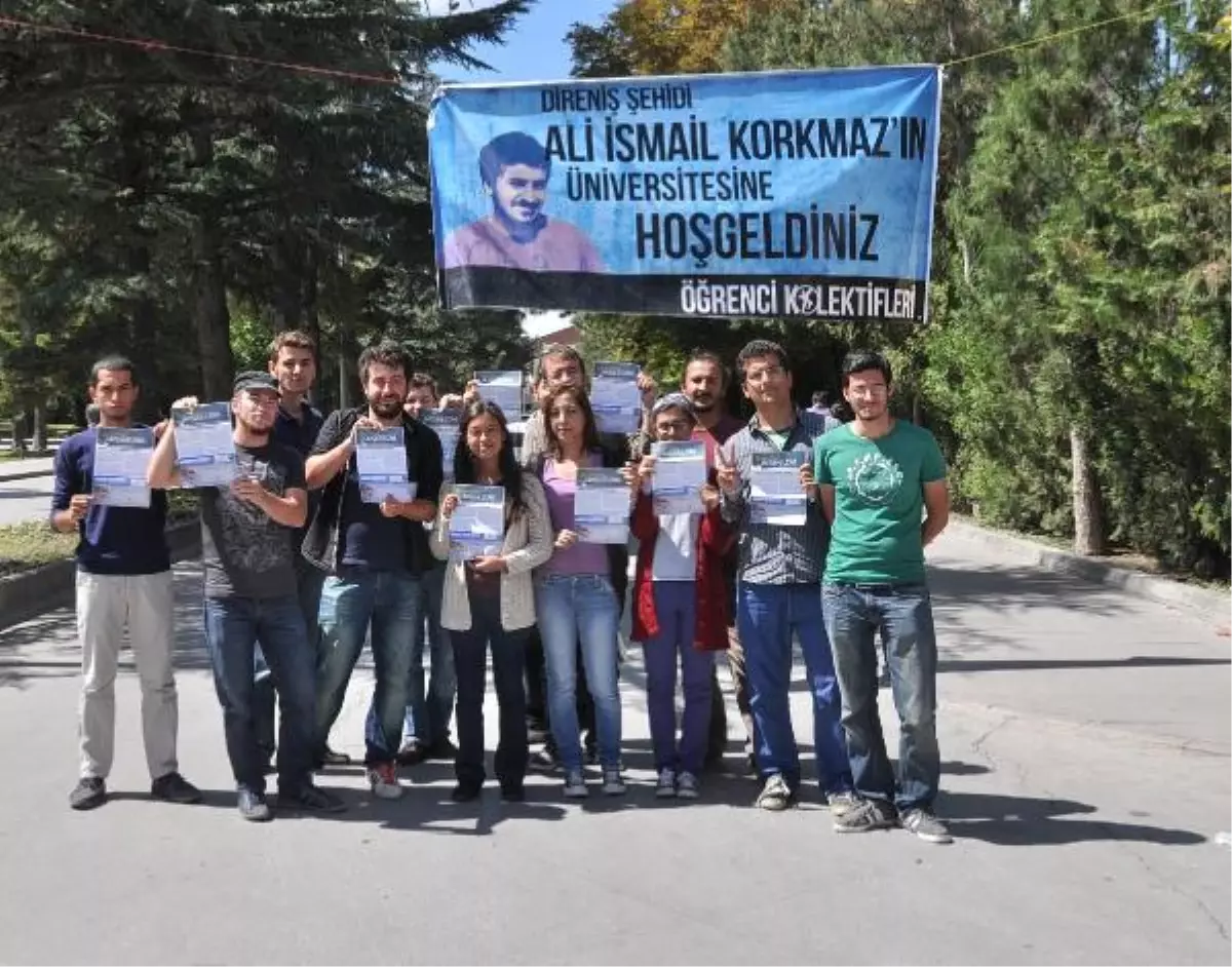 Kampüse Ali İsmail Korkmaz Pankartı Asıldı