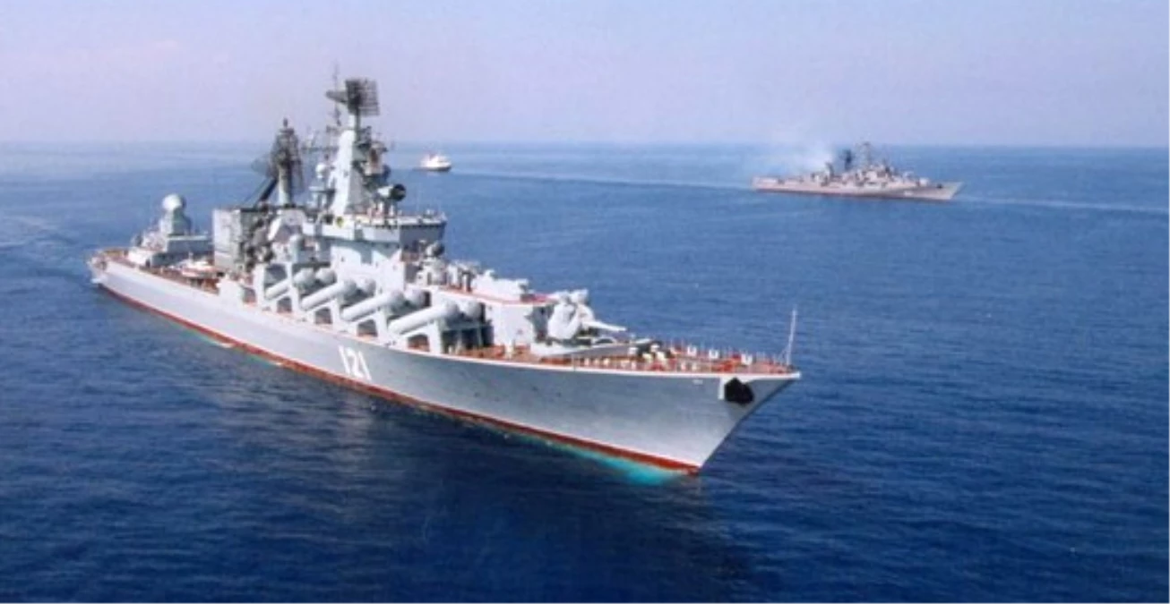 Rus Savaş Gemileri Boğaz\'dan Geçti
