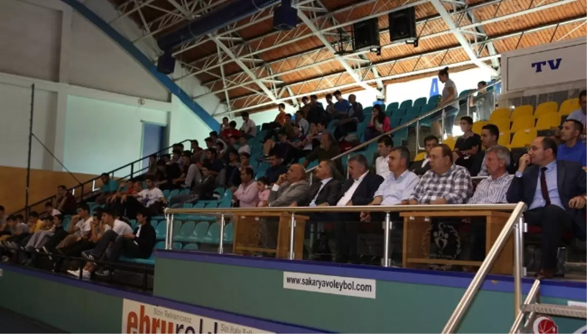 Sakarya Büyükşehir Belediyesi Basketbol Takımı Sezonu Açtı