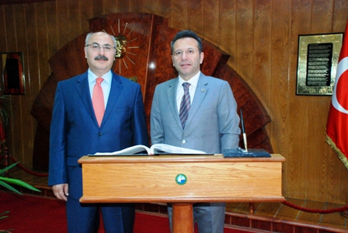 Samsun Valisi Aksoy\'dan, Vali Köşger\'e Ziyaret