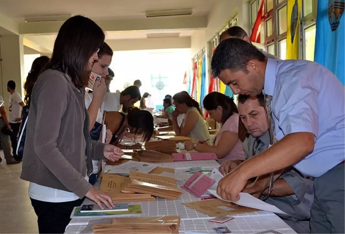 Üniversitelere Kayıtlarda Yarın, Son Gün