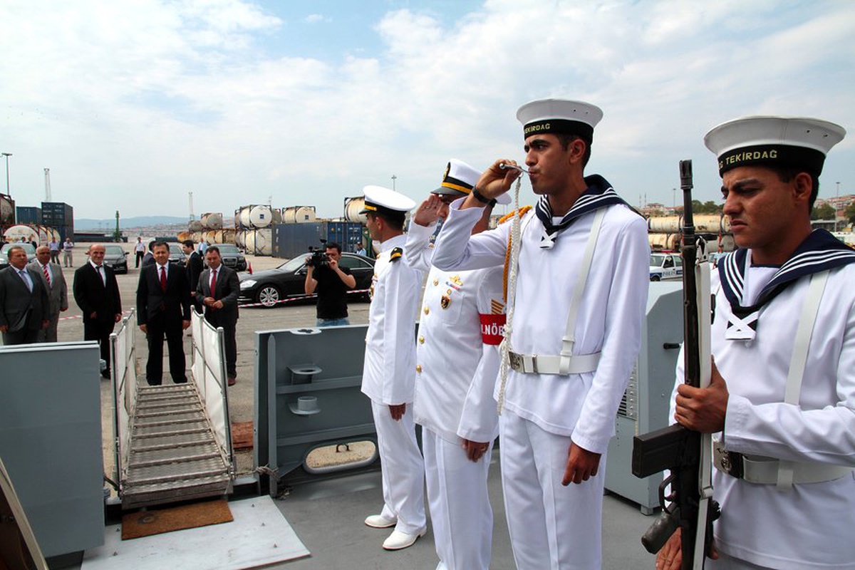 Vali Yerlikaya TCG Tekirdağ Gemisini Ziyaret Etti