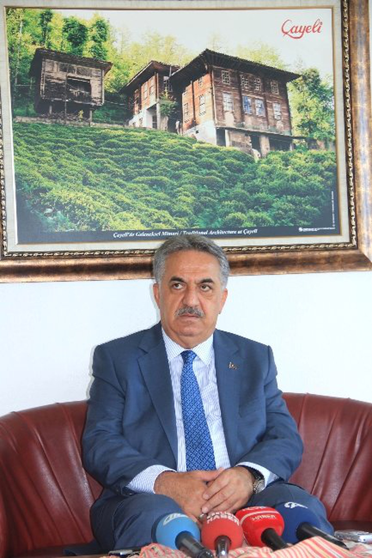 AK Parti Tüzüğü\'ndeki "3 Dönem Maddesi" İçin Değişiklik Sinyali
