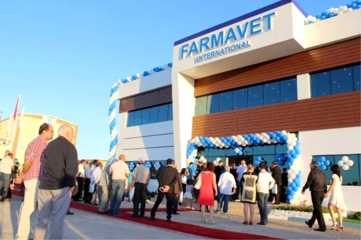 Bakan Yardımcısı Arzu, Salihli\'de Fabrika Açılışına Katıldı