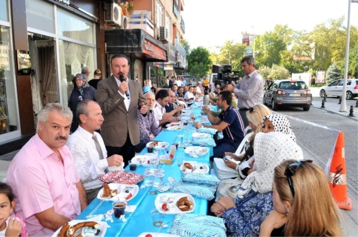 Başkan Doğan, Esnafla Kahvaltıda Buluştu