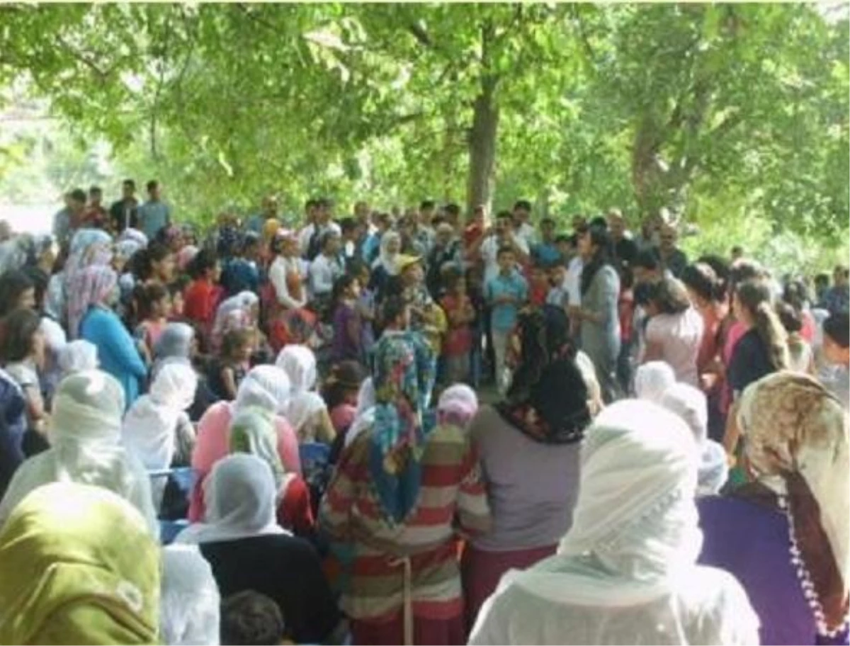 BDP Heyeti Köylülerle Buluştu