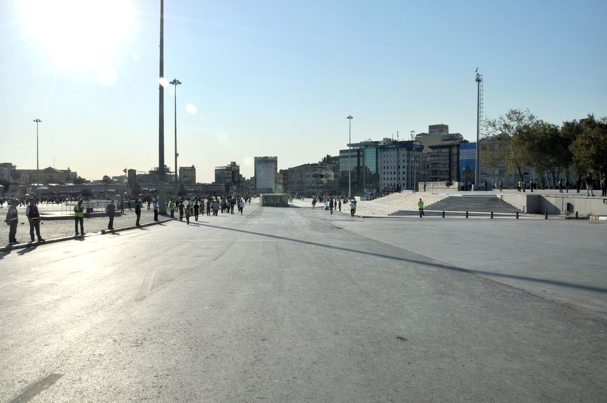 Gezi Parkı, Eylem Çağrıları Üzerine Kapatıldı