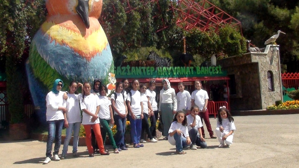 Gökkuşağı Öğrencileri Gaziantep\'i Gezdi