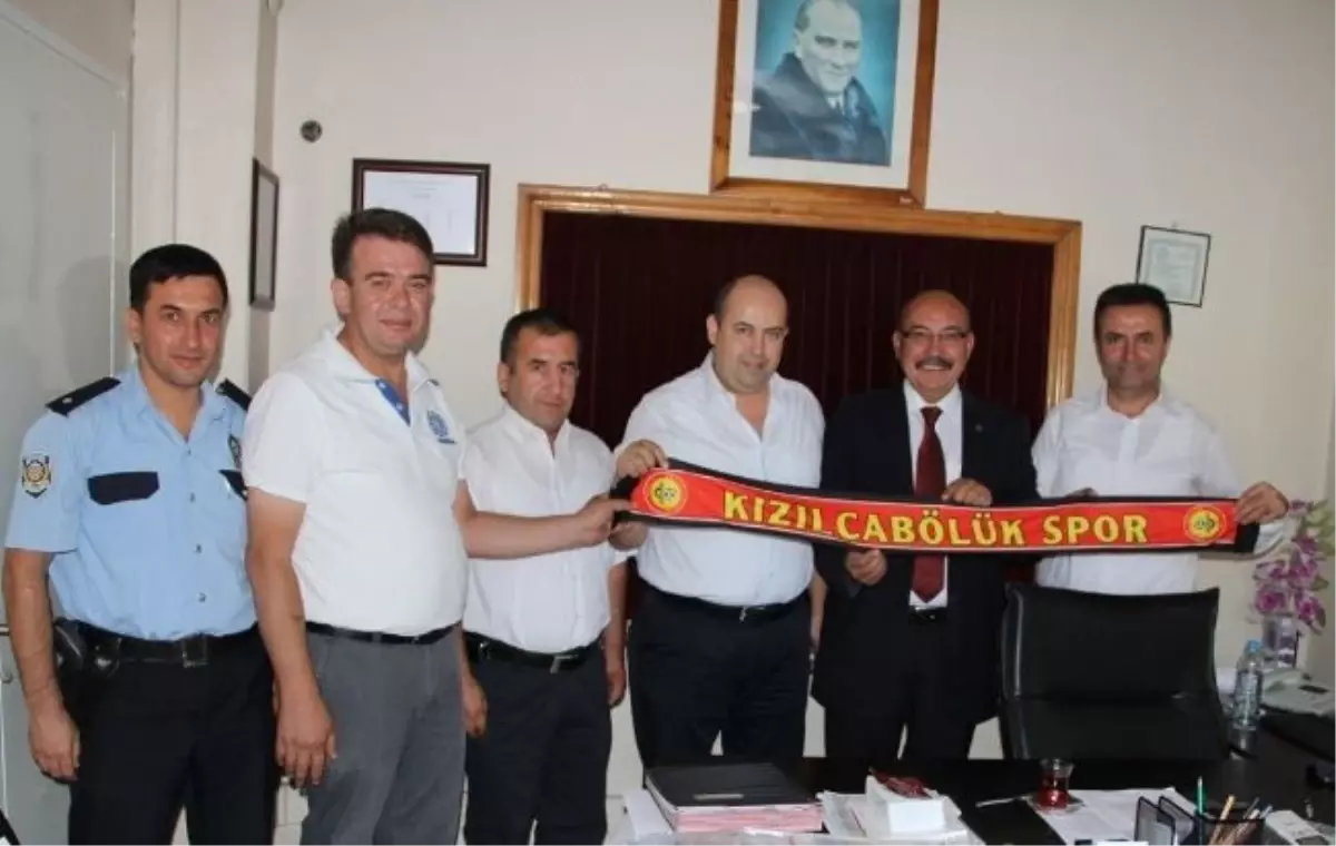 Kızılcabölükspor Yönetiminden Kaymakam Arıkan'a Ziyaret
