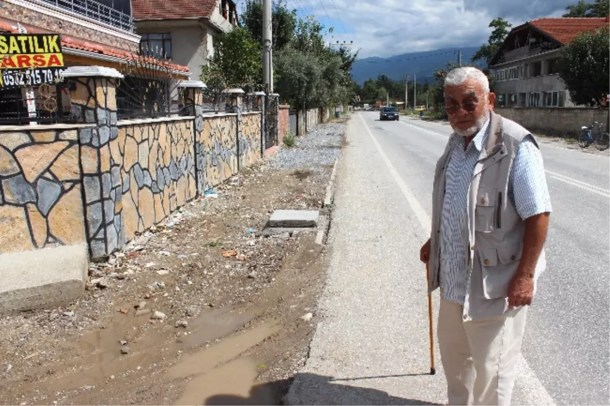 Mahalle Sakinleri Çalışmanın Tamamlanmasını Bekliyor