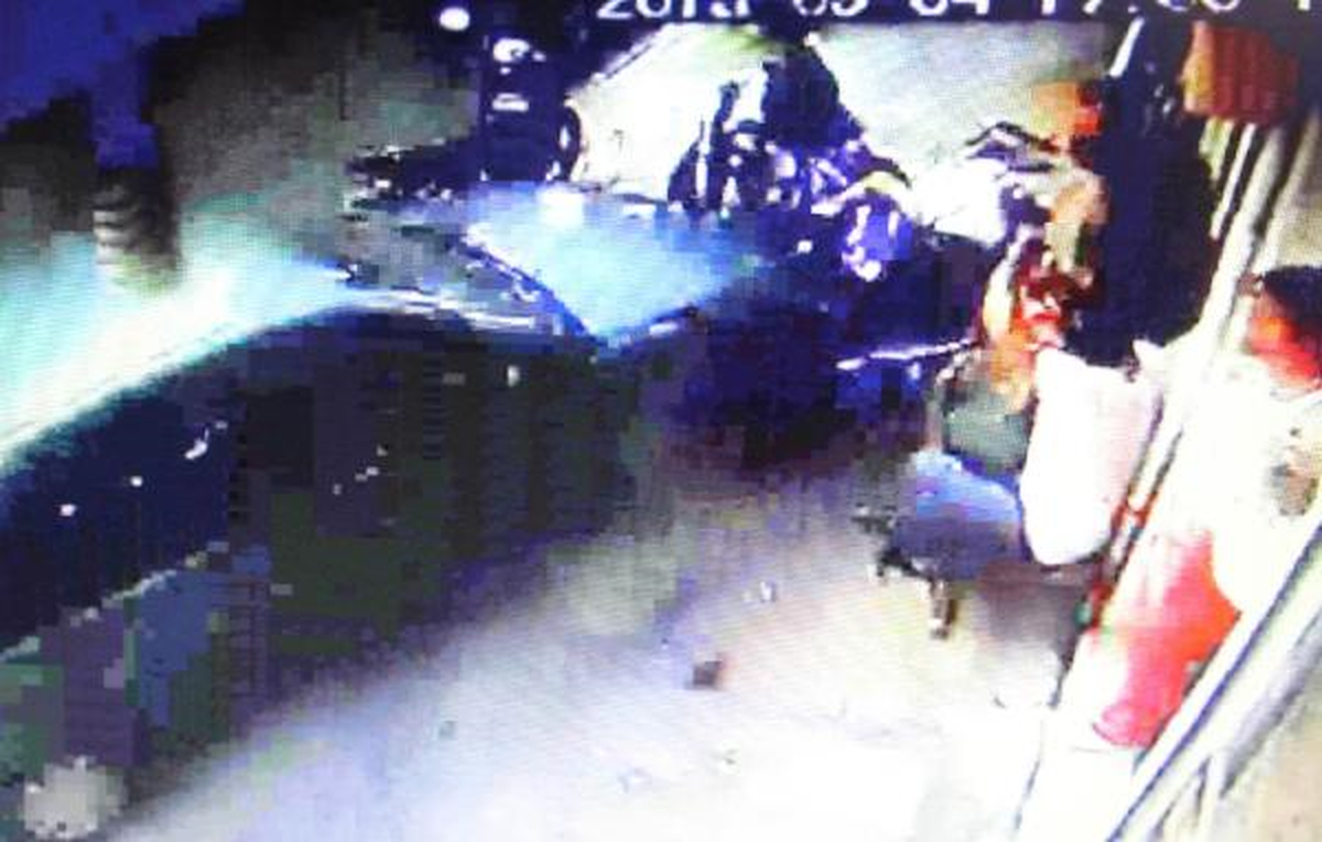 Manisa\'daki Zincirleme Trafik Kazası Güvenlik Kamerasında