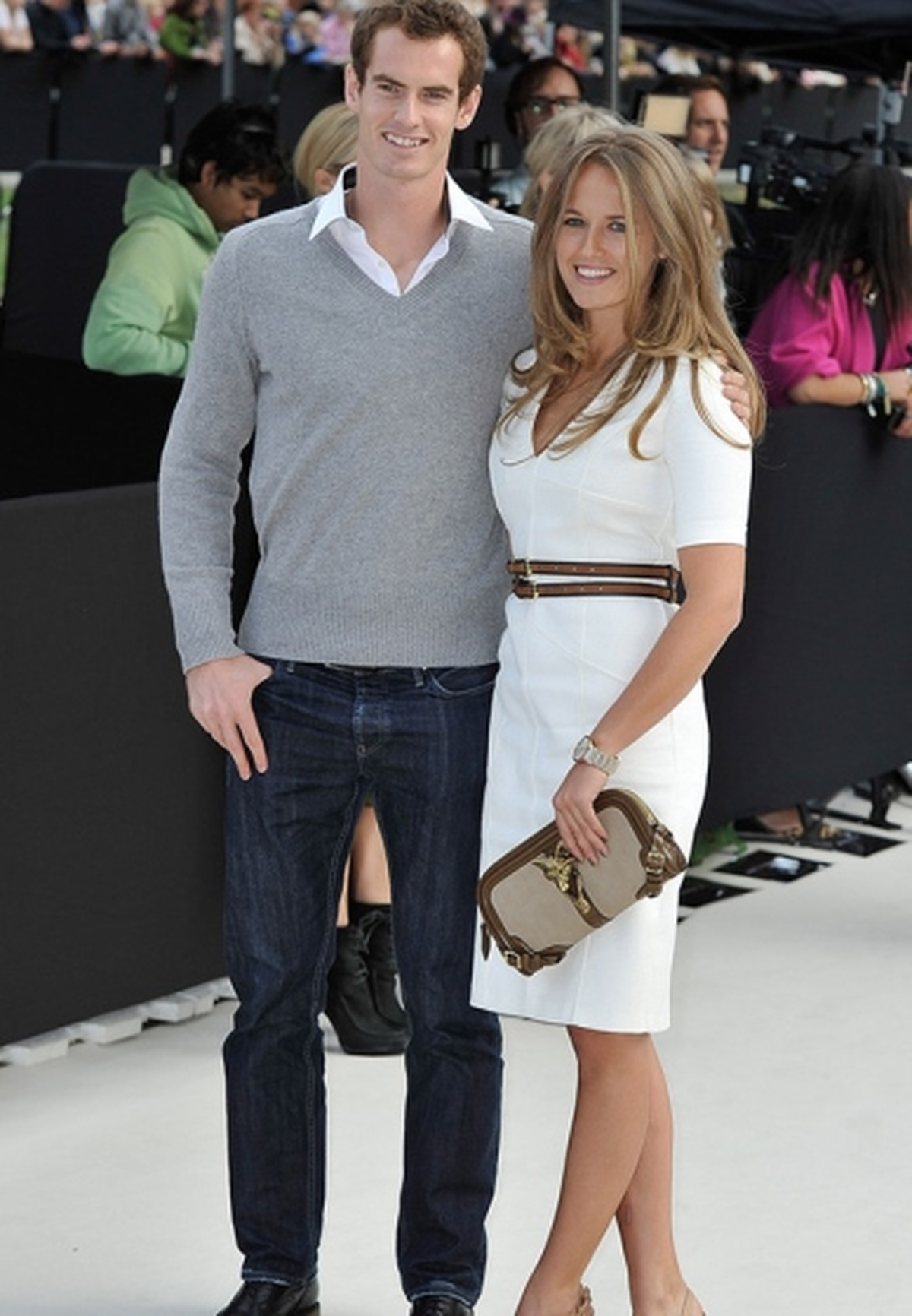 Kim Sears, Pahalı Giysiler Tercih Etmiyor
