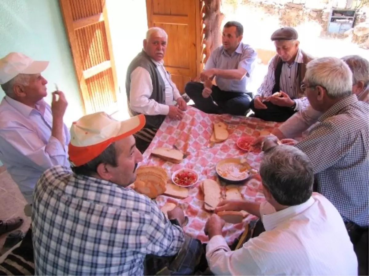 Şeyhçakır Köyünde Hayır Yemeği