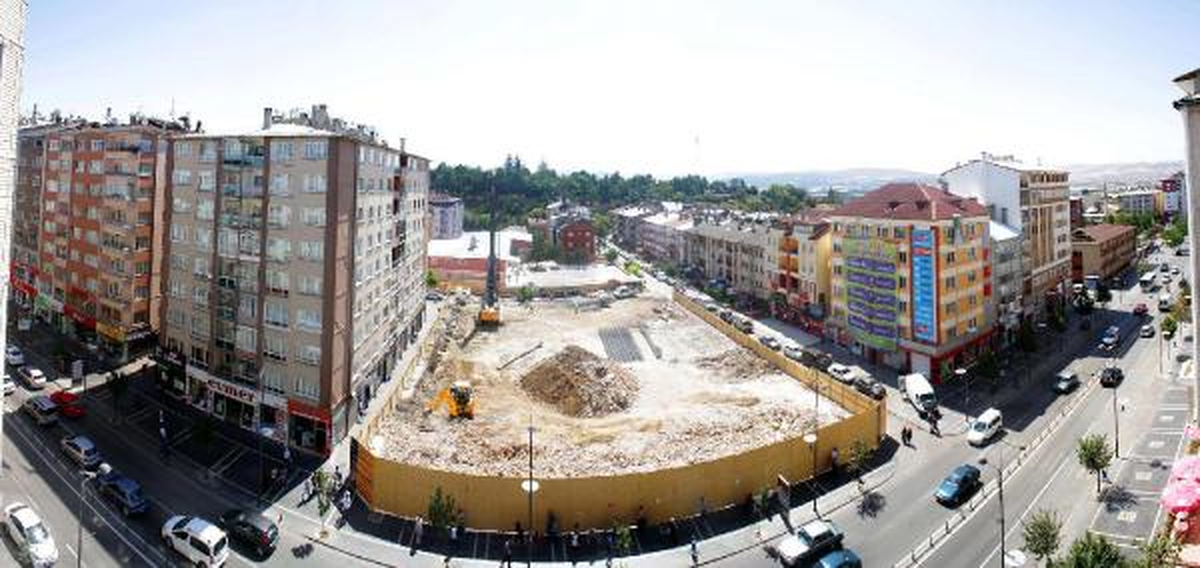 Sivas\'ta \'Tartışılan Kütüphane\' Başbakan\'a İletildi