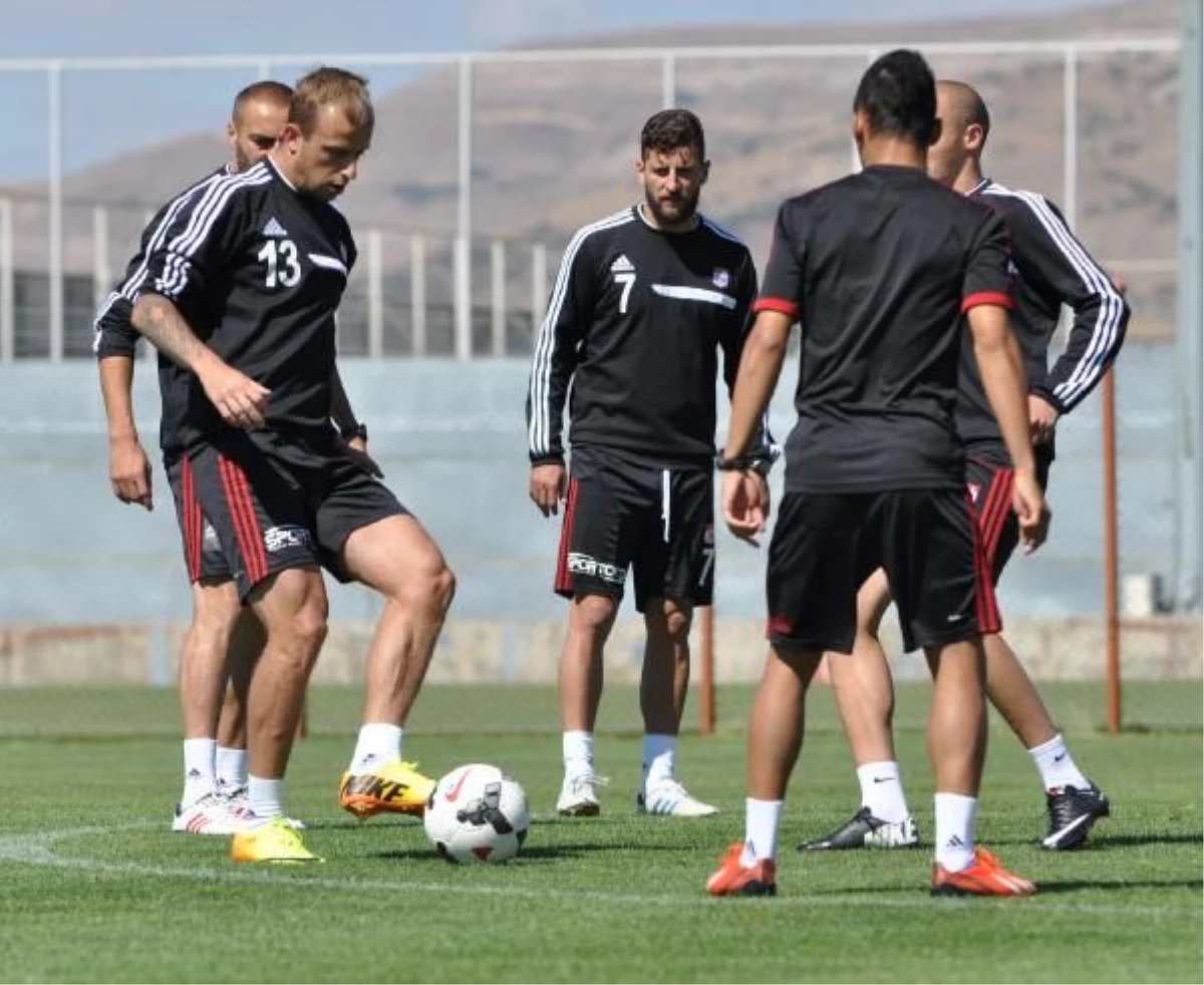 Sivasspor\'da Eskişehirspor Maçı Hazırlıkları Devam Ediyor