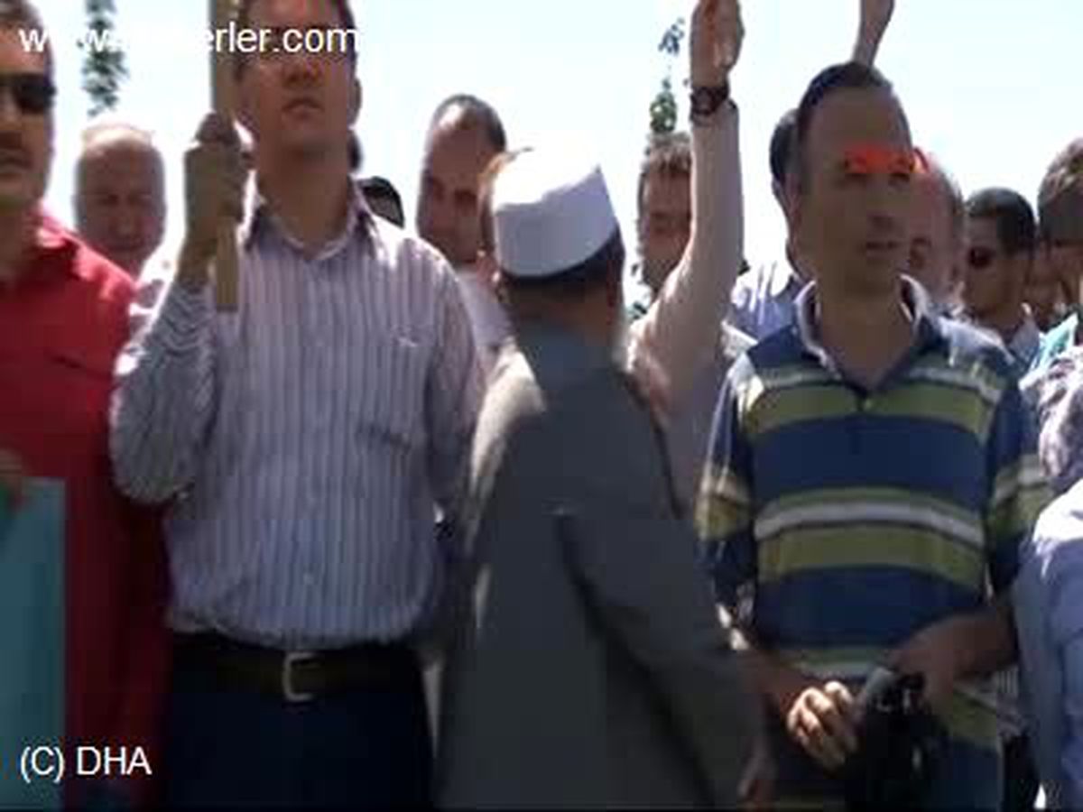 ODTÜ Önünde Başörtüsü Eylemi Yapıldı