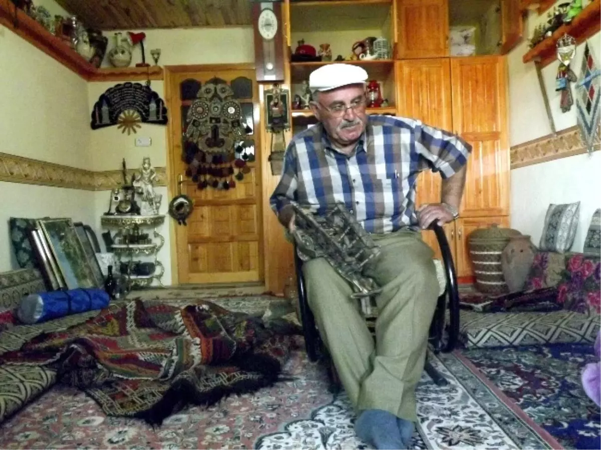 44 Yıllık Hobisini Evinde Müzeye Dönüştürüyor