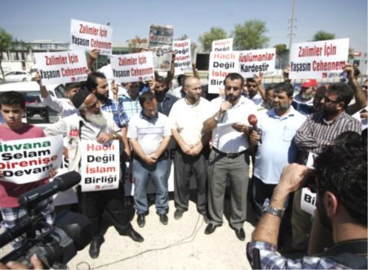 ABD\'nin Adana Konsolosluğu Önünde Protesto Gösterisi