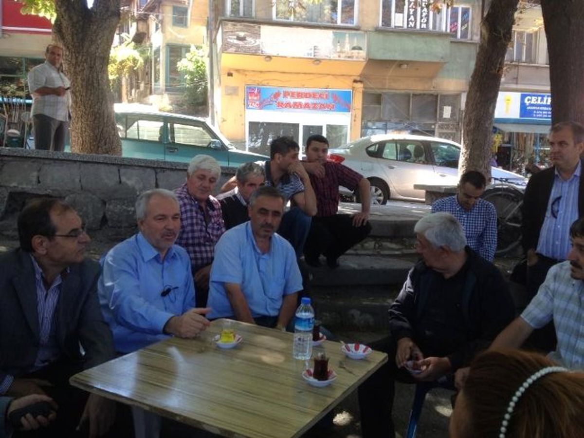 AK Parti Heyeti, Kentin \'Ticari Kalbinin Attığı Samanpazarı\'nda