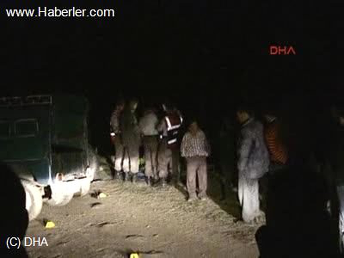 Boşanmak İsteyen Eşi ve Ailesine Kurşun Yağdırdı: 3 Yaralı