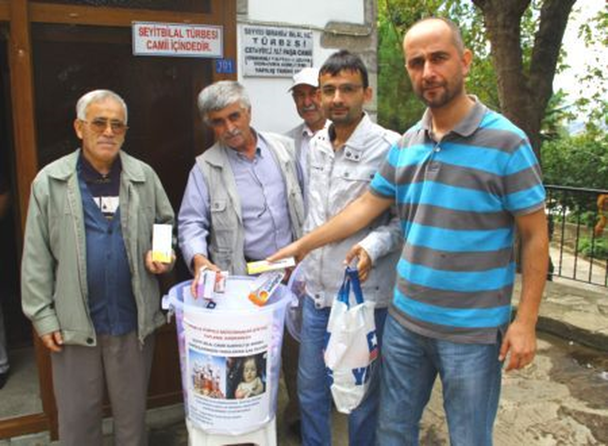 Cami İmamından Suriye ve Mısır\'daki Yaralılara "İlaç" Olacak Kampanya