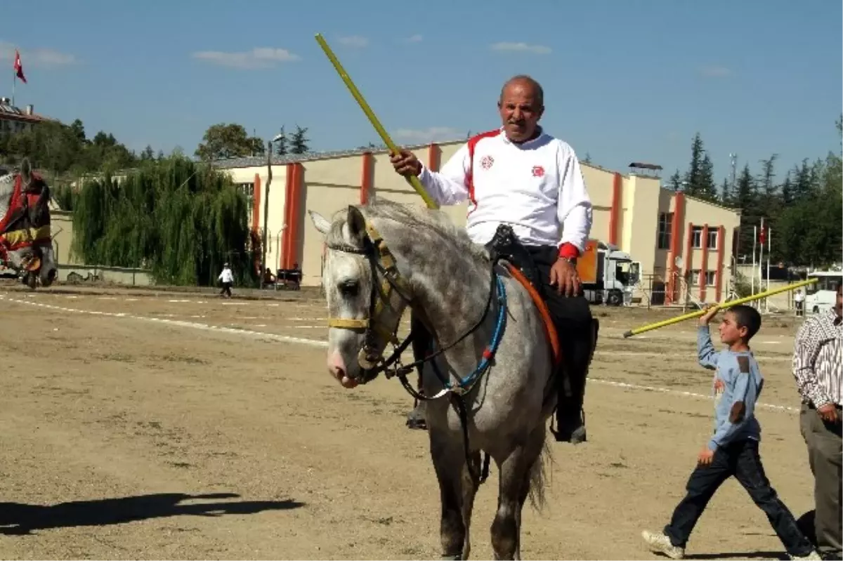 Cirit Aşkı Engel Tanımıyor