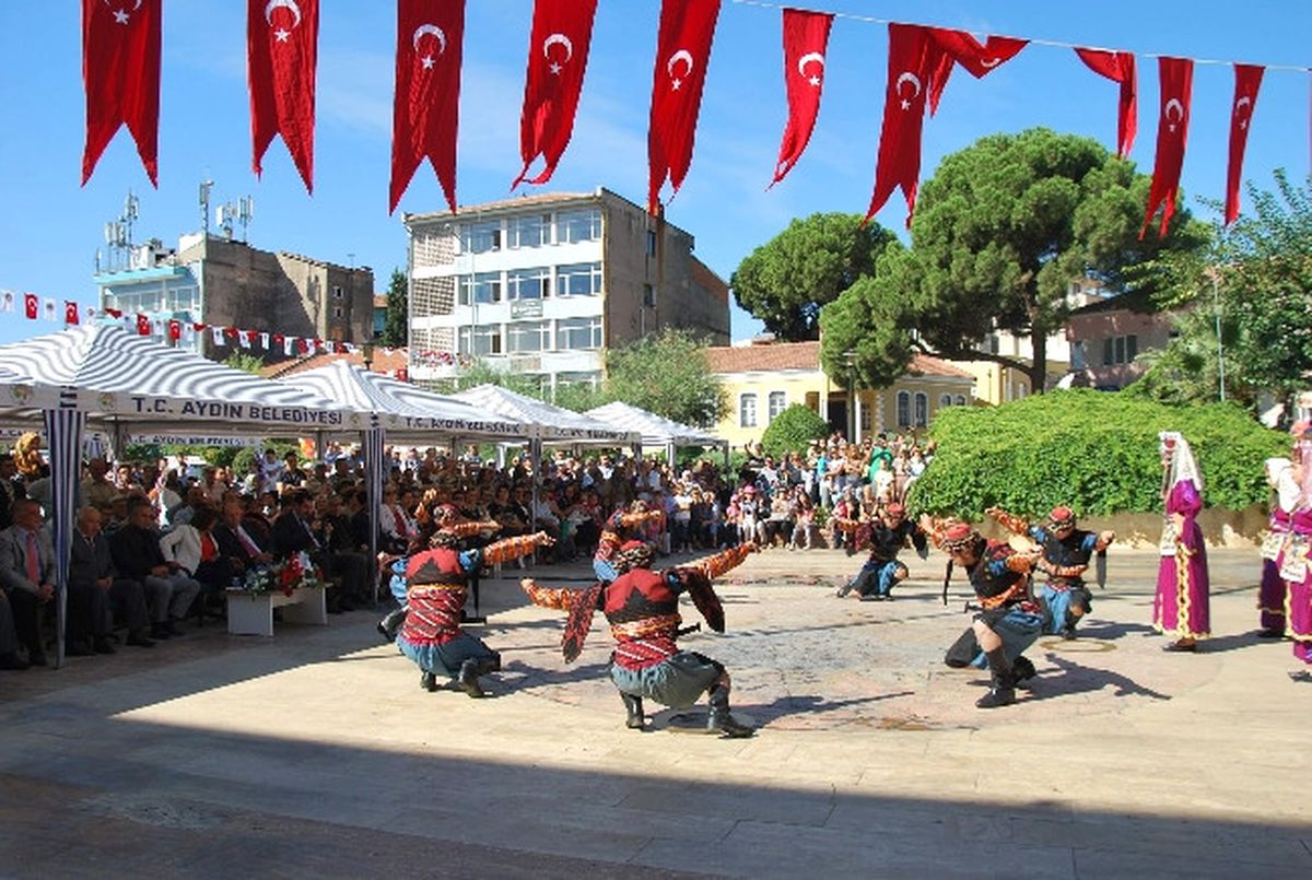 Eski Kurtuluş Günleri Arandı