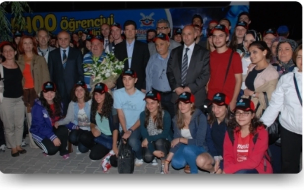 Eskişehir\'de Kültür Gezisine Katılan Öğrencileri Karşılama Töreni Yapıldı