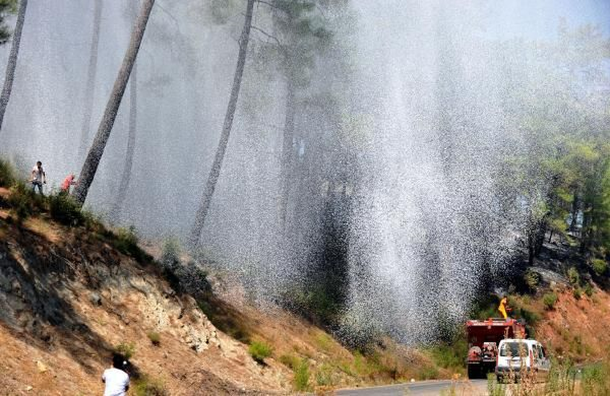 Kumluca\'daki Orman Yangını Kontrol Altına Alındı