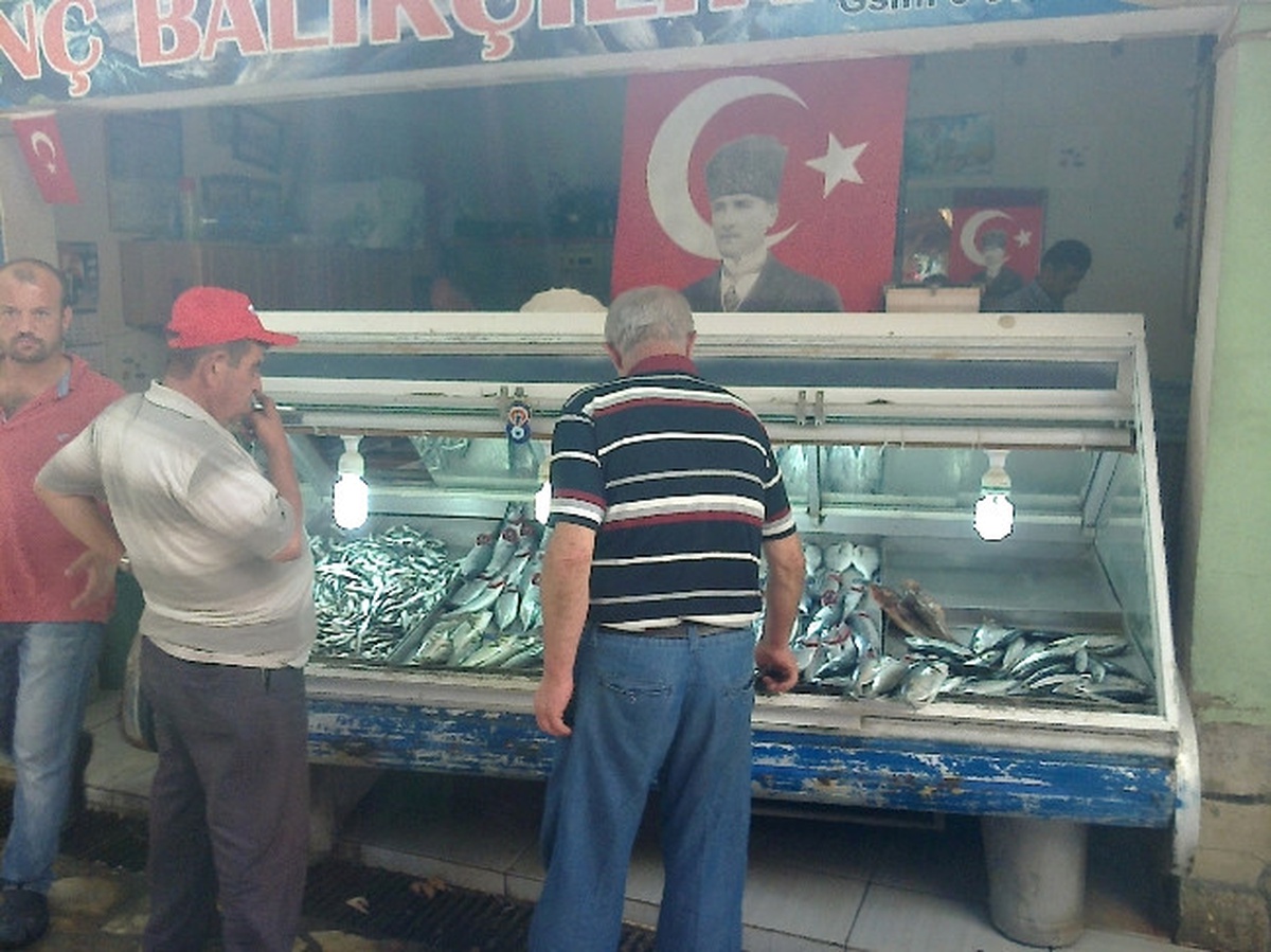 Palamudun Fiyatı Bir Günde Yarı Yarıya Düştü