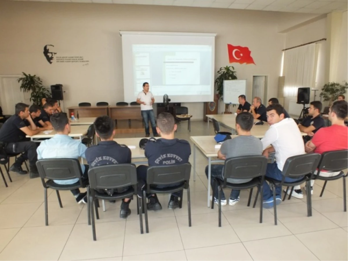 Sakarya İl Emniyet Müdürlüğü Çevik Kuvvet Polislerine Temel İlk Yardım Eğitimi Düzenlendi