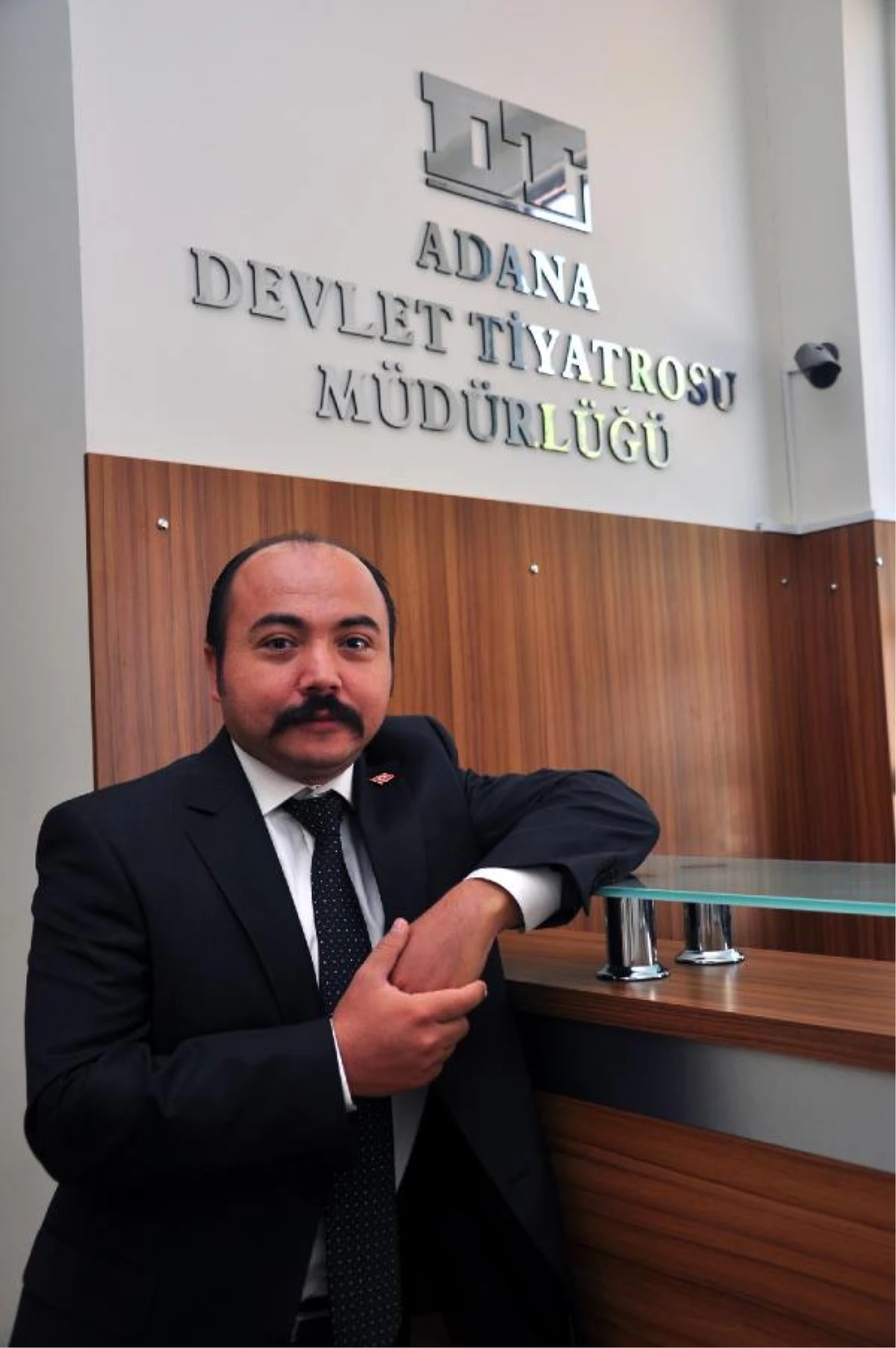 Adana Devlet Tiyatrosu Perdelerini Açıyor