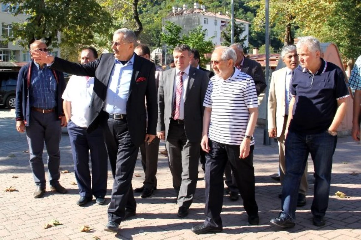 AK Parti Genel Başkan Yardımcısı Ekrem Erdem Bozkurt\'a Geldi