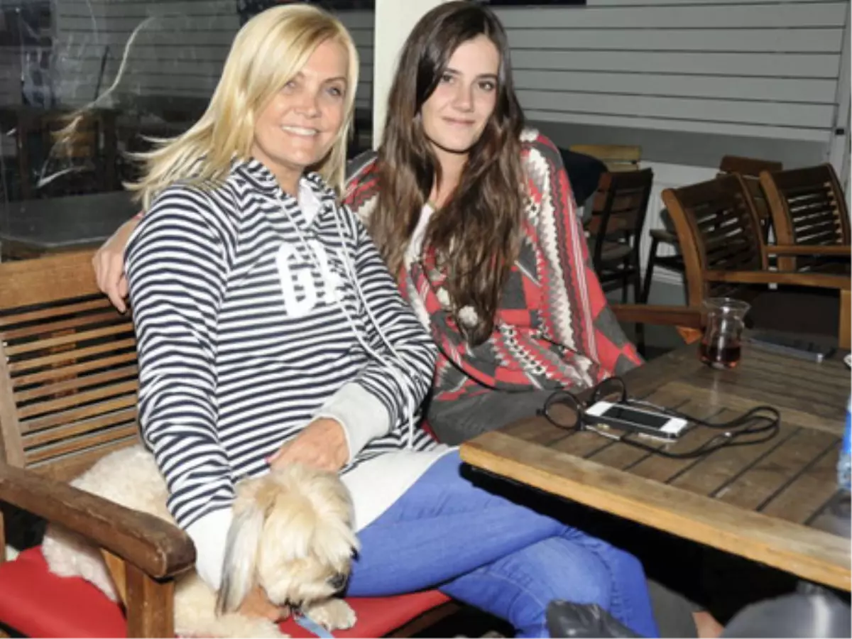 Derya Baykal, Kızıyla Baş Başa Bir Gün Geçirdi