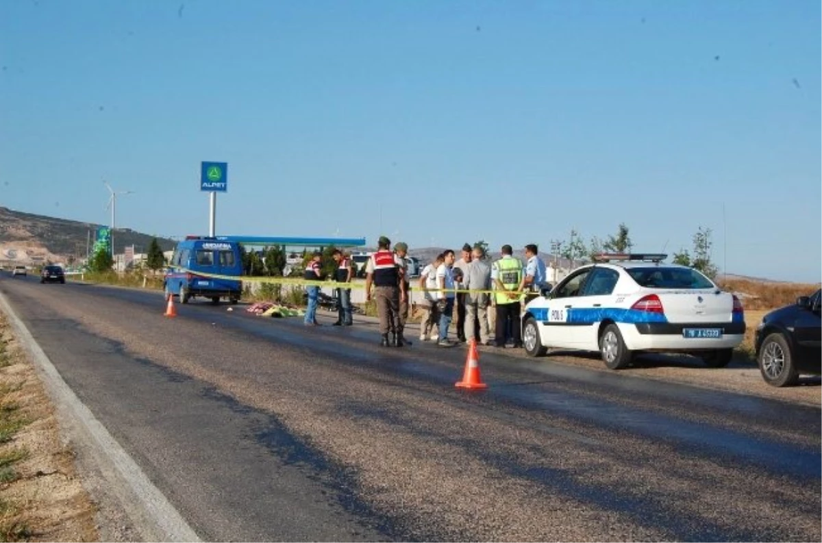 Bandırma\'da Trafik Kazası: 2 Ölü