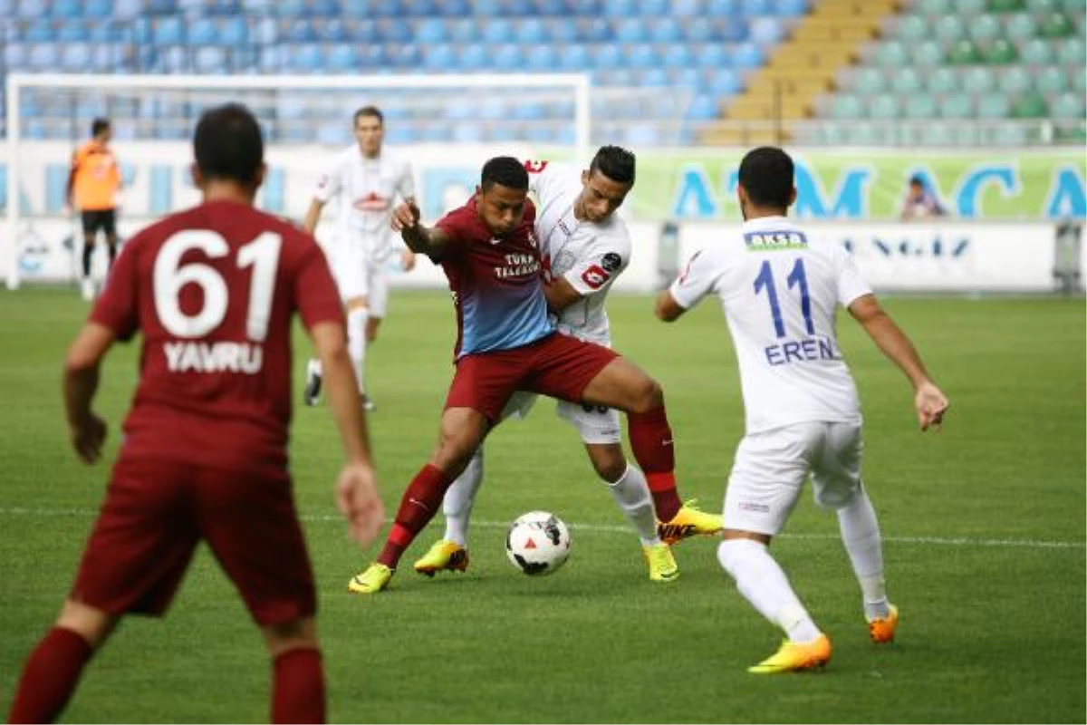 Çaykur Rizespor, Trabzonspor\'u Hazırlık Maçında 2-1 Yendi
