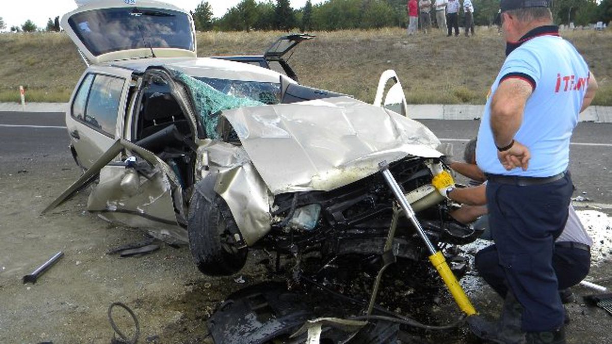 Deniz Dönüşü Trafik Kazası: 3 Yaralı