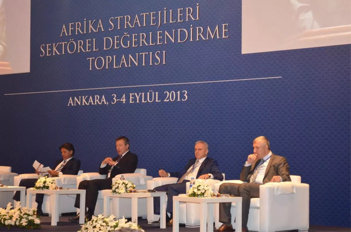 İlbank Afrika Stratejileri Sektörel Değerlendirme Panelinde