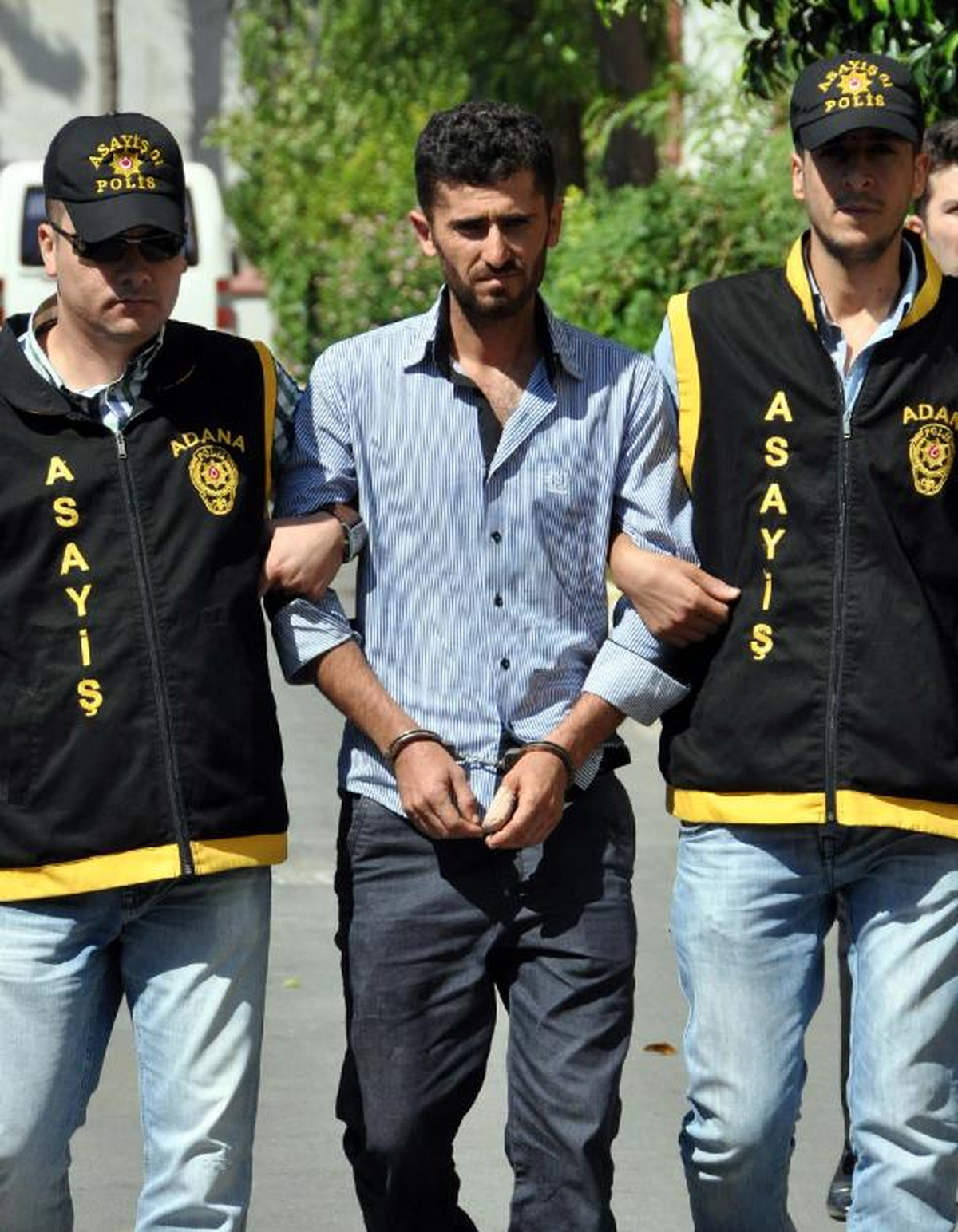 Kimlik Soran Polisleri Bıçakladı, \'Hırsız Zannettim\' Dedi