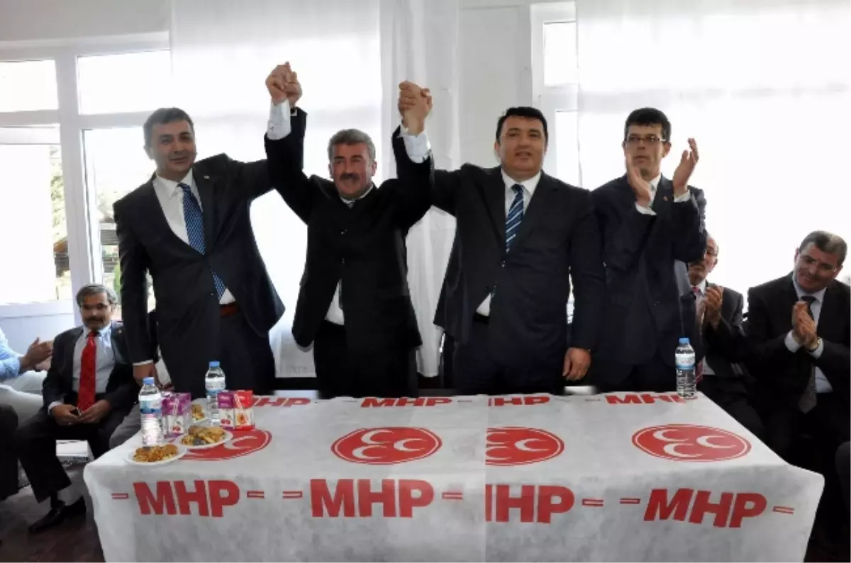 MHP Koyulhisar Belediye Başkan Adayını Açıkladı